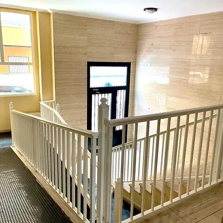 La Loma With Garage,pool And Lift 아파트